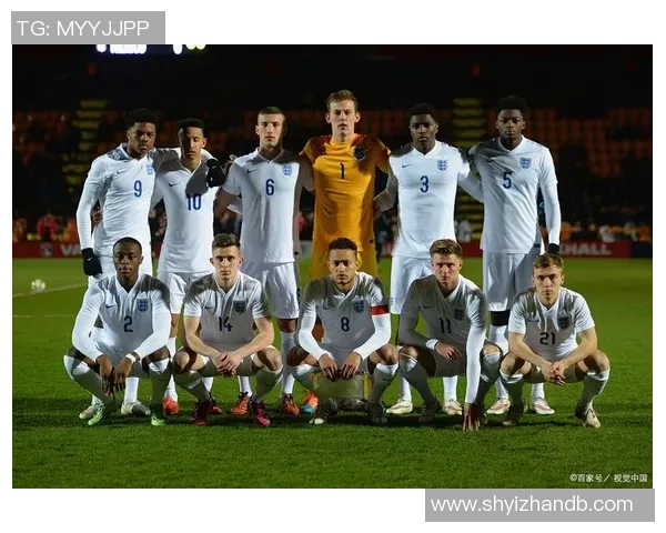 足球明星脚下生风展现激情与梦想的完美结合